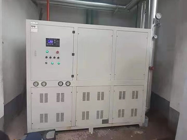 Water chiller for vacuum coating industry